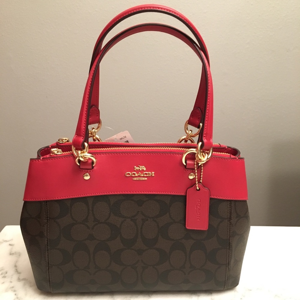 Coach Signature Purse NWT